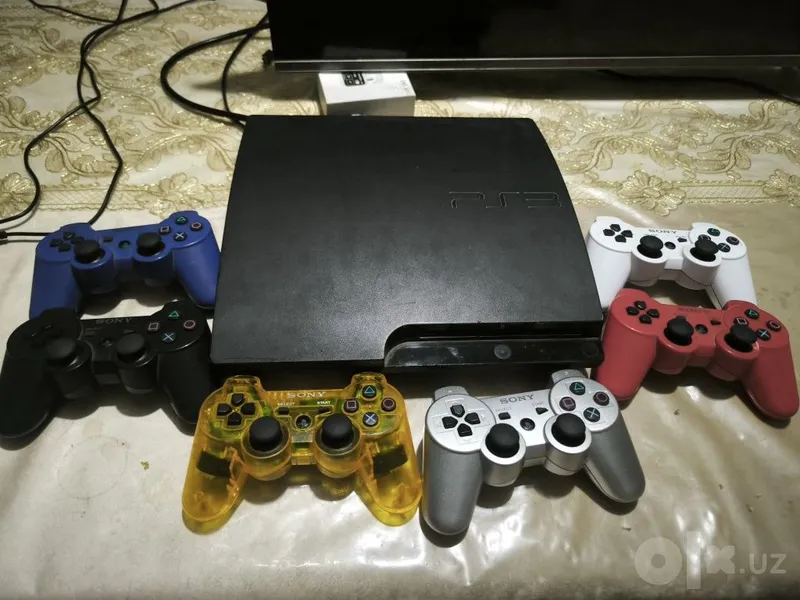PlayStation 3 с 6 джойстиками