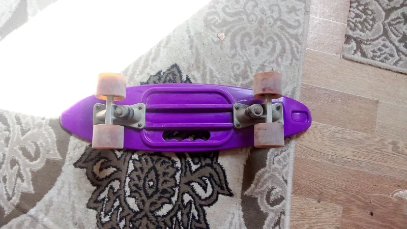 Skatebord sotiladi 2