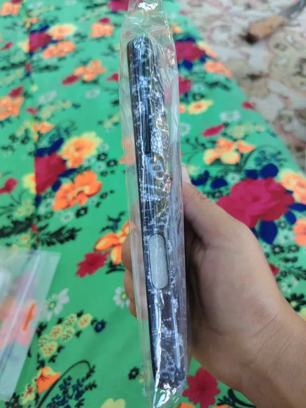 iphone 17promax chexol qorasi 200000sõm oqi 150000 — фото 3