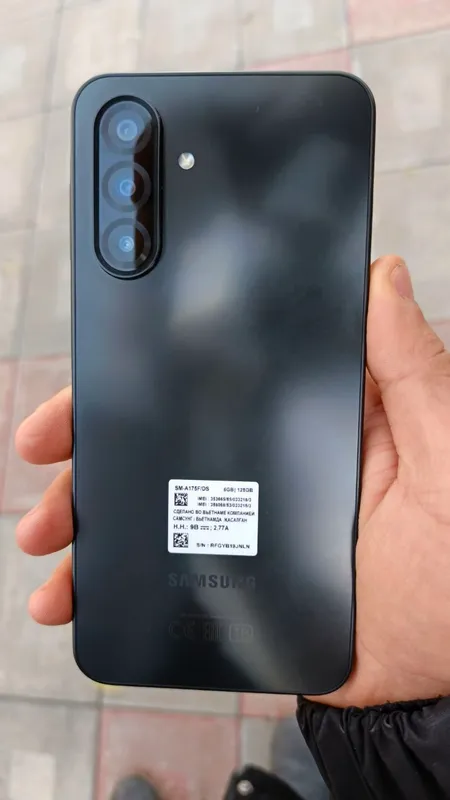 Samsung a 17 Samsung a 17