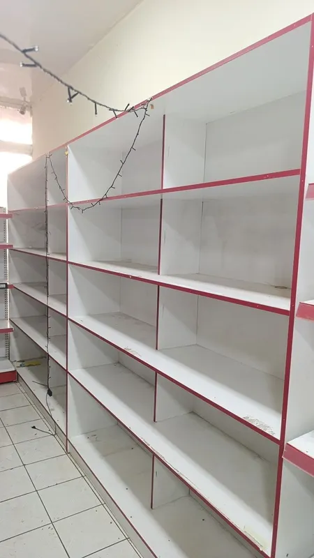 Do'konga stelaj sotiladi arzon narxda 7