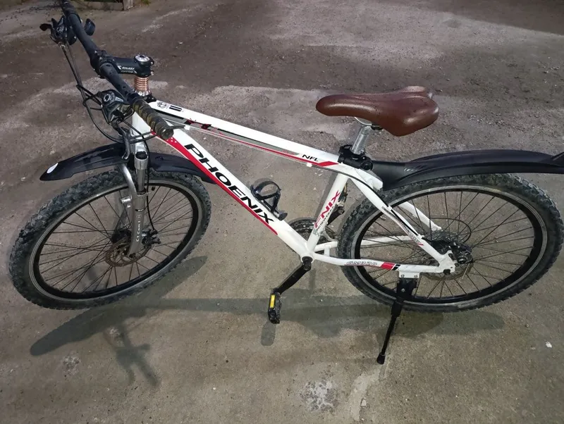 Velosiped Phoenix 26 razmer alyumin yaxshi xolati deyarli ideal.