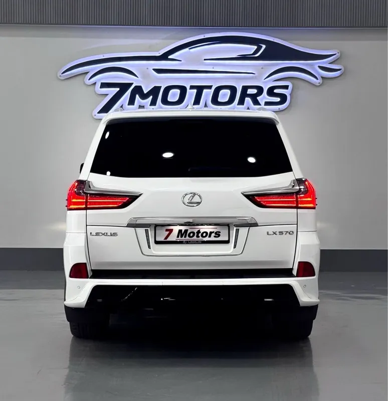 Lexus LX 570 Sotuvda 4 Lexus LX 570 Sotuvda 4