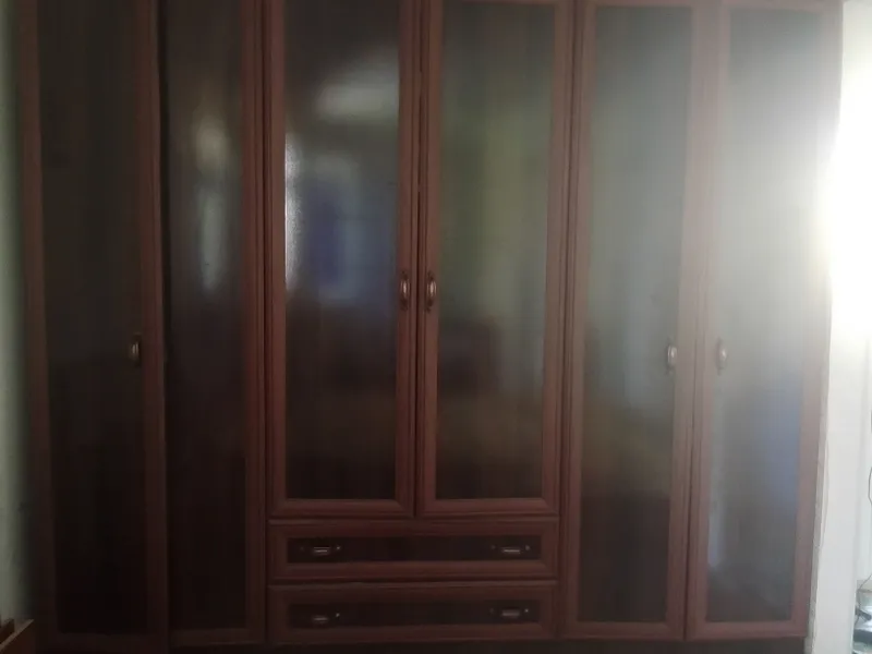 shkaf va spalniy sotiladi 1