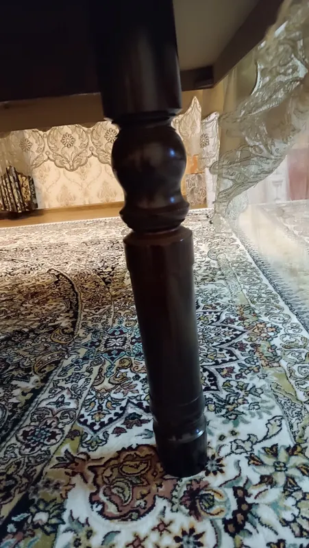 1 стол. 10 стульев. 5