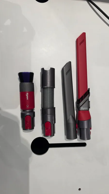 Dyson V12 Submarine simsiz changyutgichi + kafolat 8 Dyson V12 Submarine simsiz changyutgichi + kafolat 8