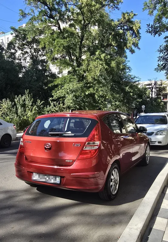 Продам Hyundai i30, 2009 год, 1.6 AT 2 Продам Hyundai i30, 2009 год, 1.6 AT 2
