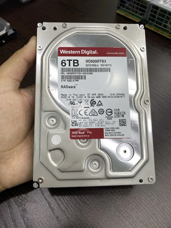 HDD (sas, sata) 1-10 tb 4 HDD (sas, sata) 1-10 tb 4