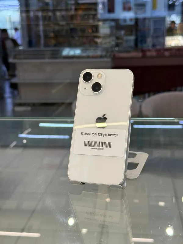 iPhone 13 mini iPhone 13 mini