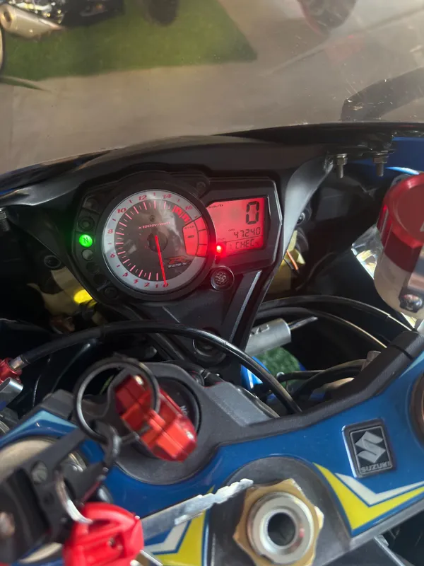 Suzuki GSXR 750cc 6 Suzuki GSXR 750cc 6