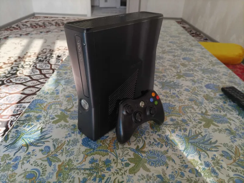 Игровя приставка x box 360