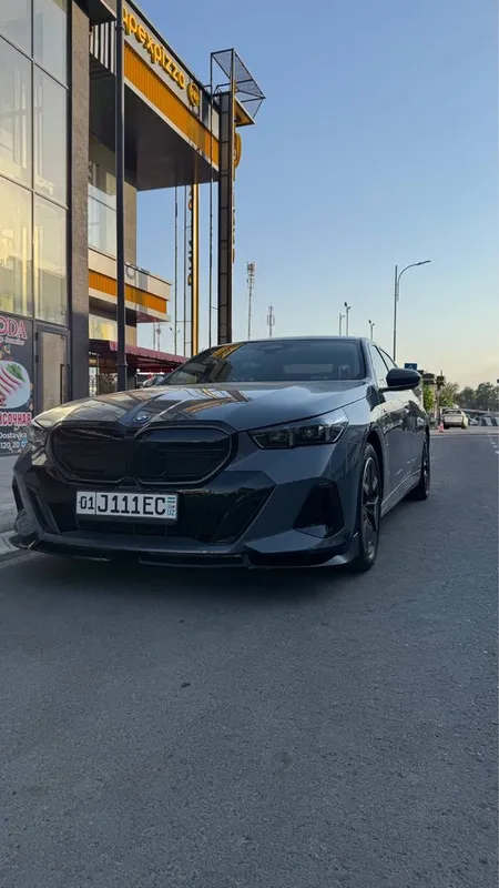BMW i5 35l доп опиция