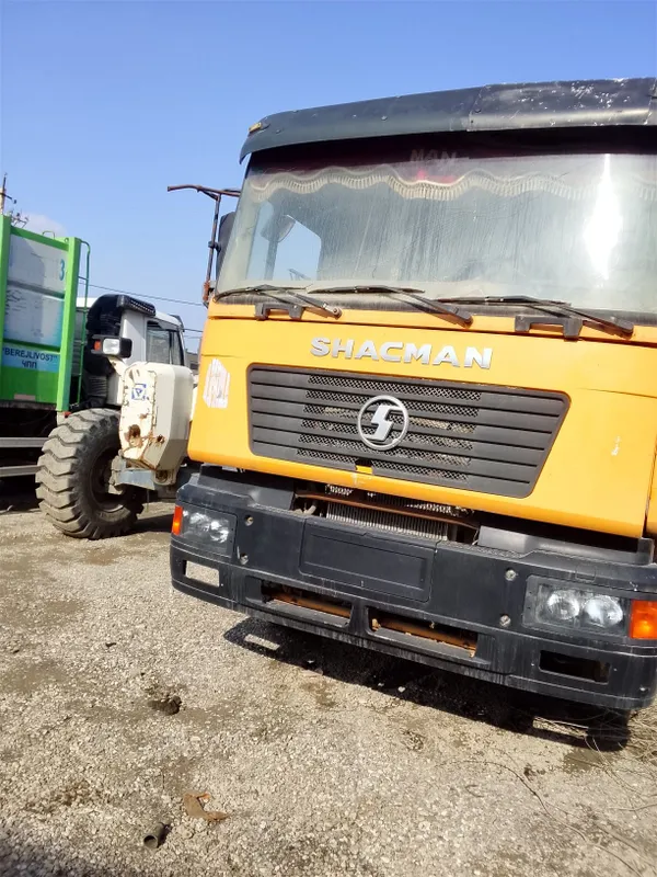 Shacman gruzavoy f2000