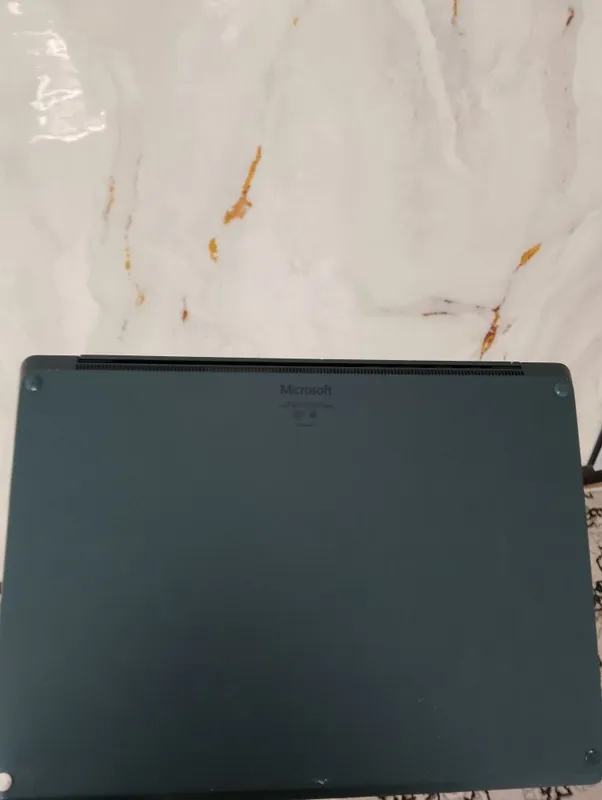 Noutbuk Surface laptop2 core i5 — фото 2
