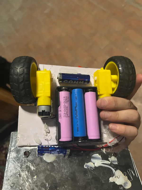 Robosumo qolda yasalgan 2