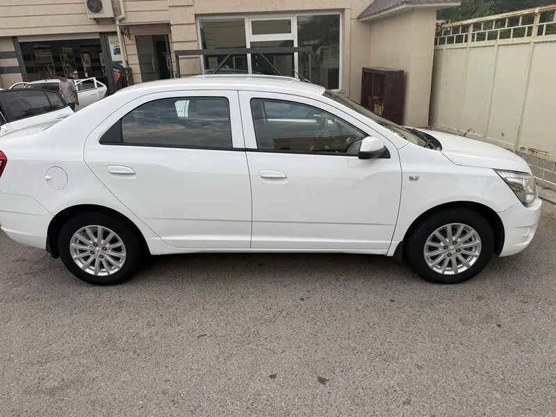 Cobalt chevrolet 2019 3