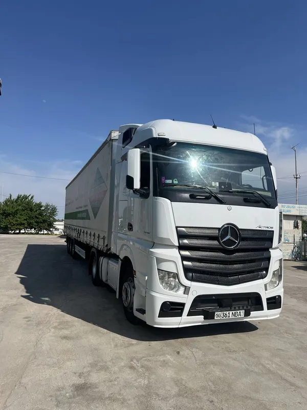 Mersedes actros Euro 6 с прицепом — фото 1