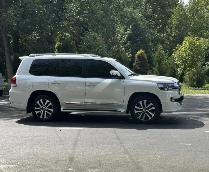 Land Cruiser 200 двухсотка Land Cruiser 200 двухсотка