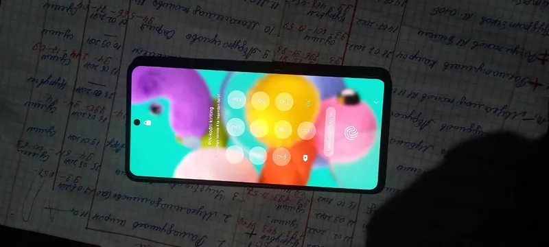 Salom Samsung A51. 4 64 sotiladi yokida obmen bor