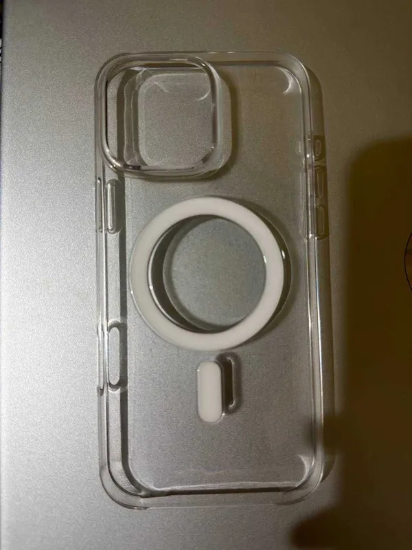 Iphone 16 pro max chexol 1