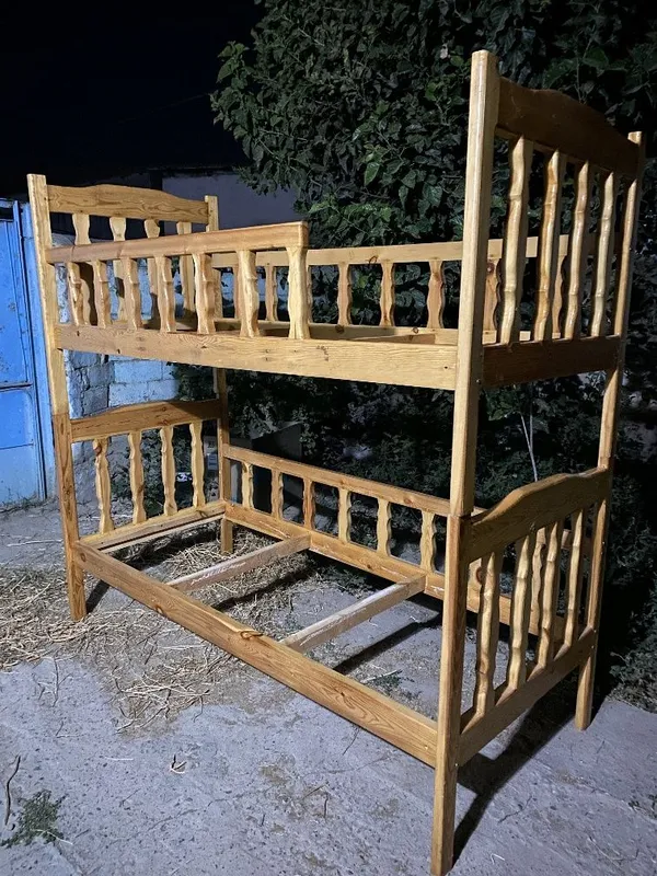 Двухэтажная кровать