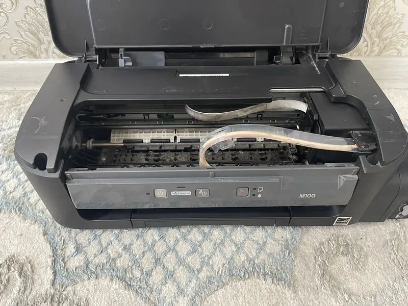 Продам чернобелый принтер Epson M100 3 Продам чернобелый принтер Epson M100 3
