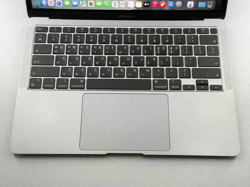 MacBook Air M1 8/256  Full box Sotiladi — фото 5