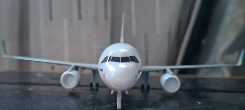 Airbus A320neo samolyotining firma liveriyasidagi modelchasini sotaman 7 Airbus A320neo samolyotining firma liveriyasidagi modelchasini sotaman 7