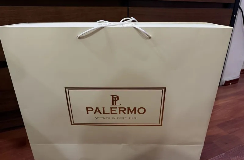 Sovg‘a uchun qadoqlangan yashil Palermo pled 1 Sovg‘a uchun qadoqlangan yashil Palermo pled 1