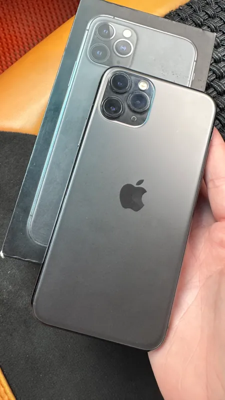 iPhone 11 /256GB qora — фото 4