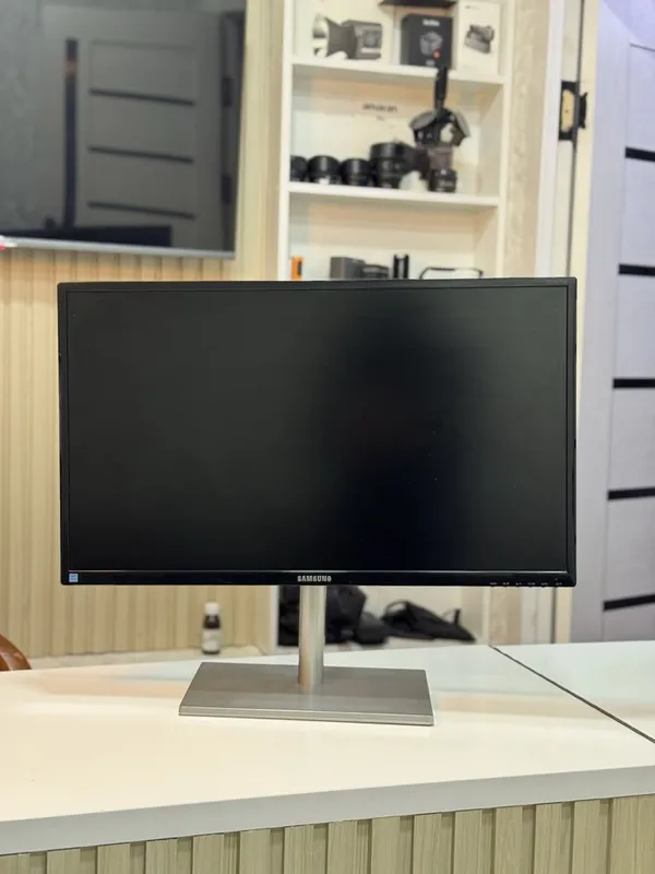 Samsung monitor 27 ips 1 Samsung monitor 27 ips 1