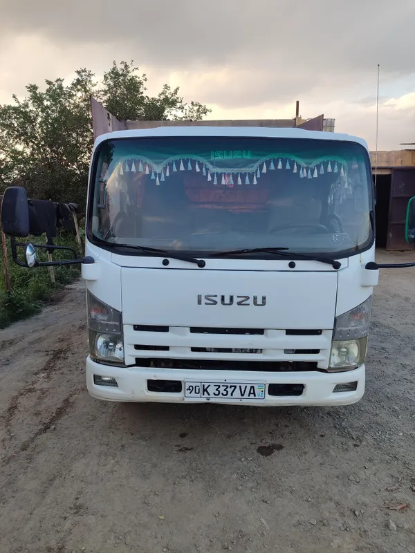 Isuzu sotiladi yil 2011
