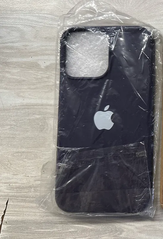 чехол на iphone 16 pro чехол на iphone 16 pro