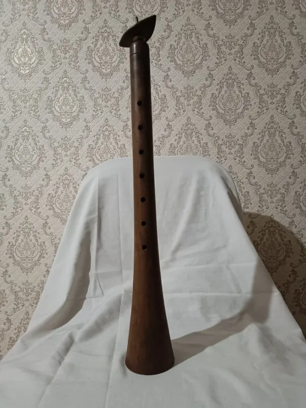 Surnay yaxshi holatda sotiladi