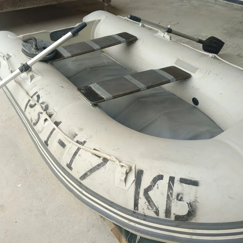 Qayiq. sotiladi