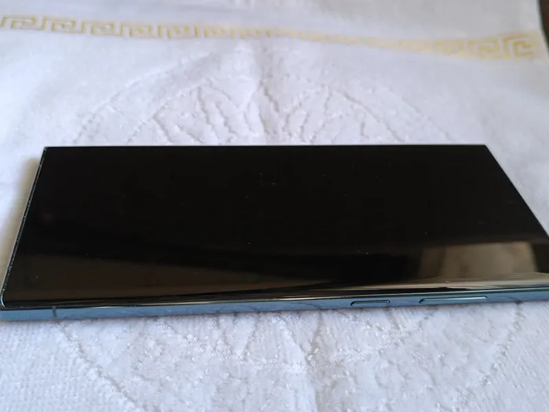 Samsung Galaxy S22 Ultra в цвете Зеленый (Green). — фото 3