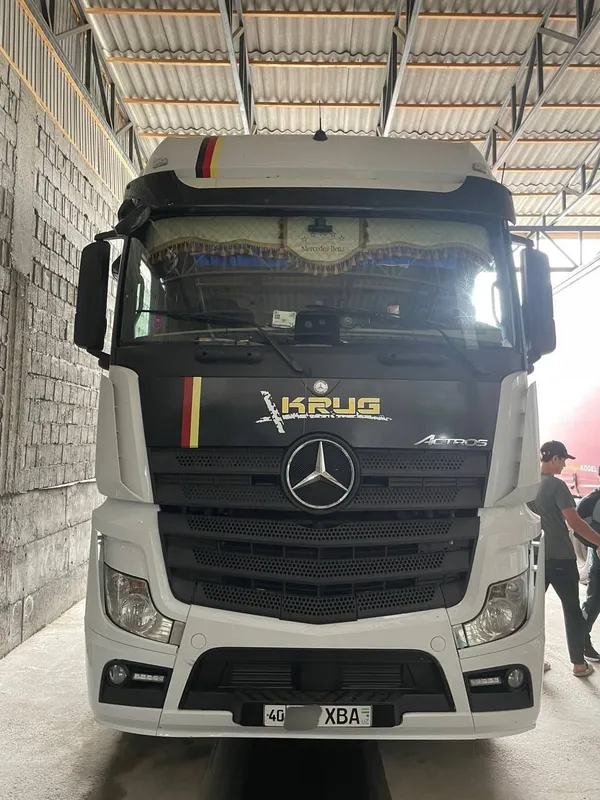 Mercedes Actros 1845 + SCHMITZ Реф Сотилади