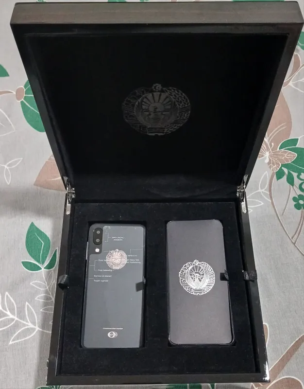 Uzmobile premium telefon — фото 2