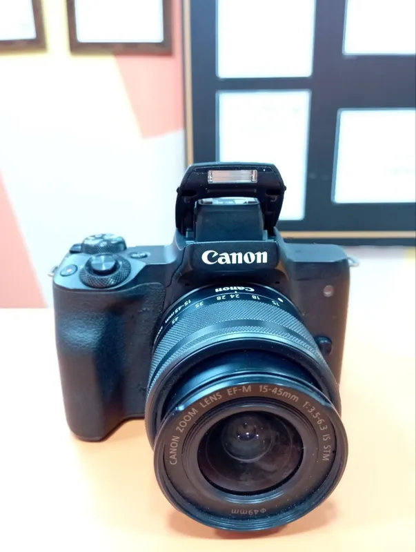 Canon EOS M50 Mark II fotokamerasi sotiladi 2