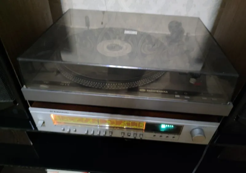 Комплект Radiotehnika 101 (Проигрыватель винила ЭП-101 + Тюнер Т-101). 2 Комплект Radiotehnika 101 (Проигрыватель винила ЭП-101 + Тюнер Т-101). 2