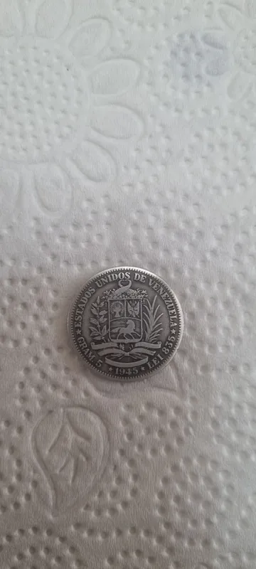 Серебряная монета Венесуэла 1 боливар 1945 года 2 Серебряная монета Венесуэла 1 боливар 1945 года 2