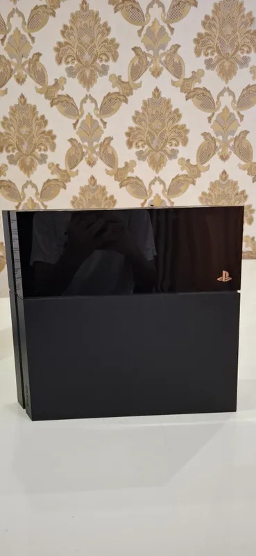 PlayStation 4 fat sotiladi 5