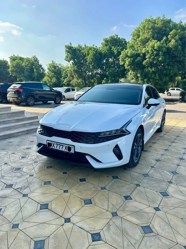 Sotiladi KIA K5 komfort plus