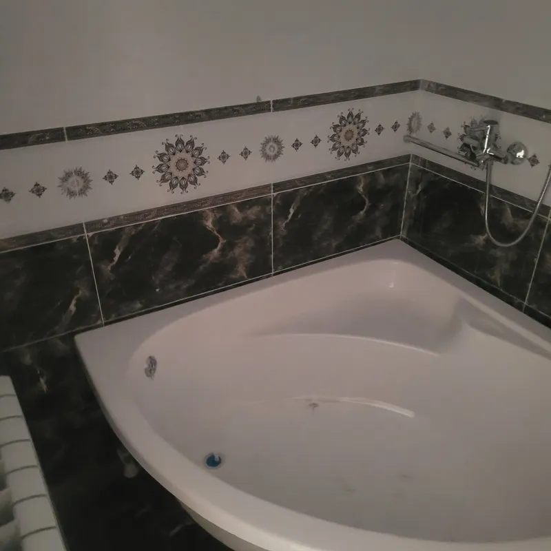 sotmoqchiman vanna 130×130 narxini keliwamiz 2