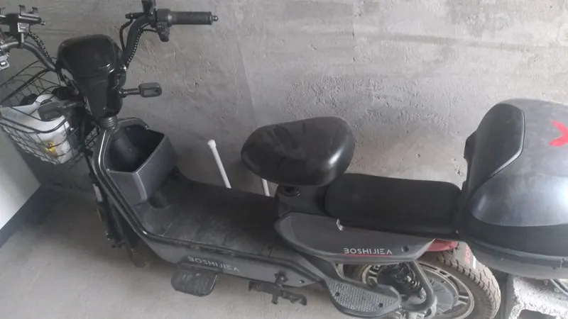 Скутер янги холатда — фото 3