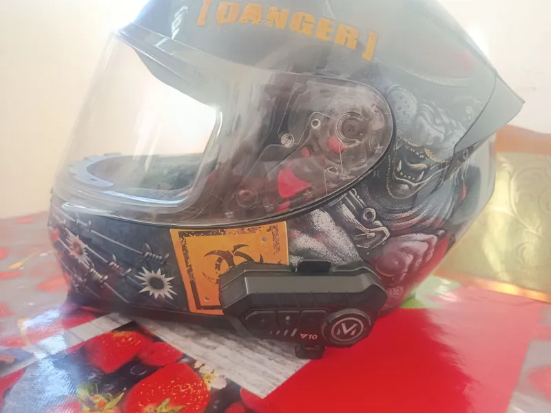 Motor shlem sotiladi blutus novushniklari bor 3