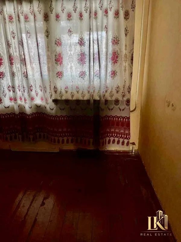 Продаётся 3-комнатная квартира в Мирзо-Улугбекском районе (ориентир: Алайский рынок) — фото 1