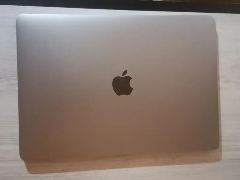 Macbook Pro 13. 330$