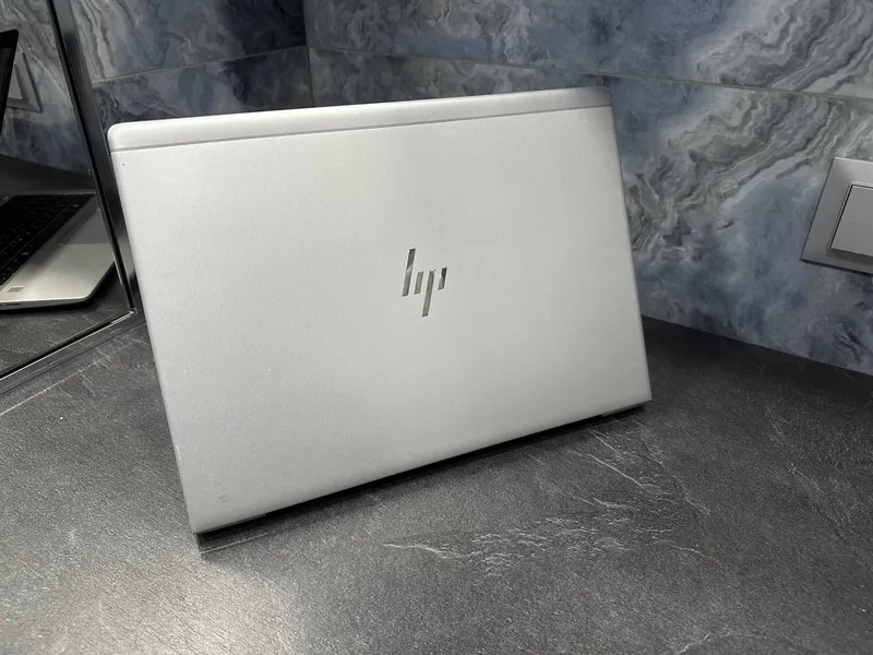 HP elitebook sotiladi rythen7 2 HP elitebook sotiladi rythen7 2