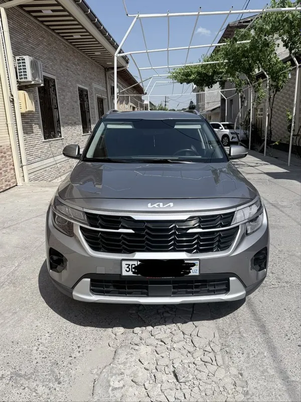 KiaSeltos,1позиция